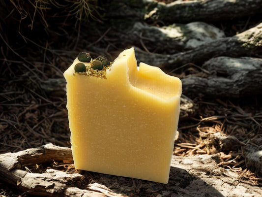 Cedar & Smoke - Cedar, Pine and Patchouli – Juniper and Rosemary